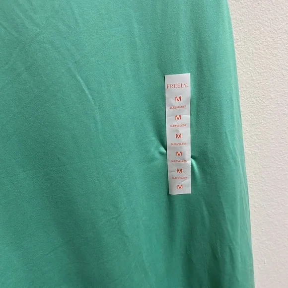 Freely Women’s Mint Green Tank Size Medium NWT - Picture 3 of 5